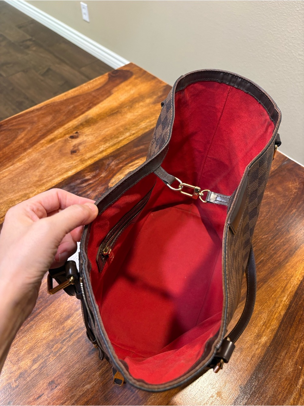 Louis Vuitton Brown Check Tote with Red Interior - Picture 4 of 15